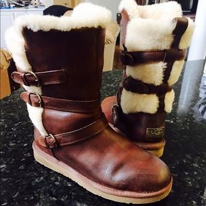 UGG Becket chestnut brown boots *Size 9